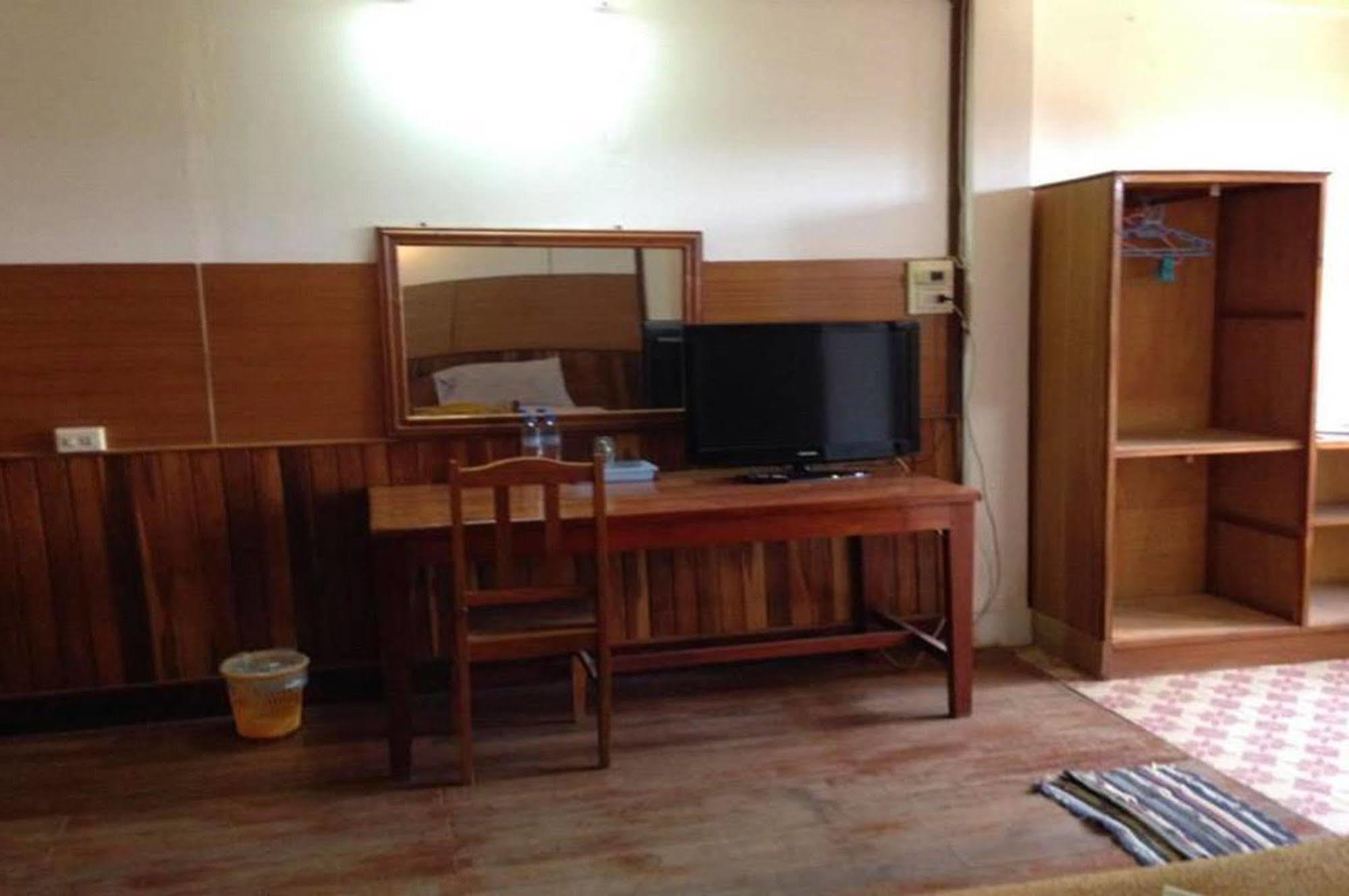 Champa Hotel Paksze Kültér fotó