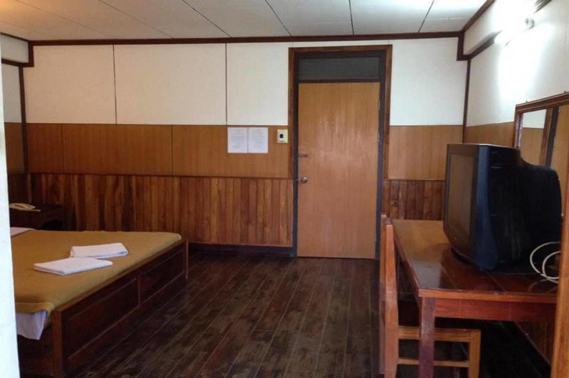 Champa Hotel Paksze Kültér fotó